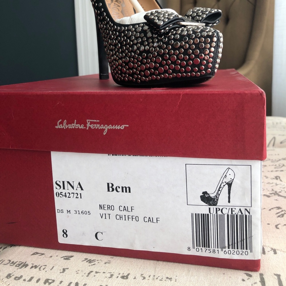 Shoes - Picture 4 of 4